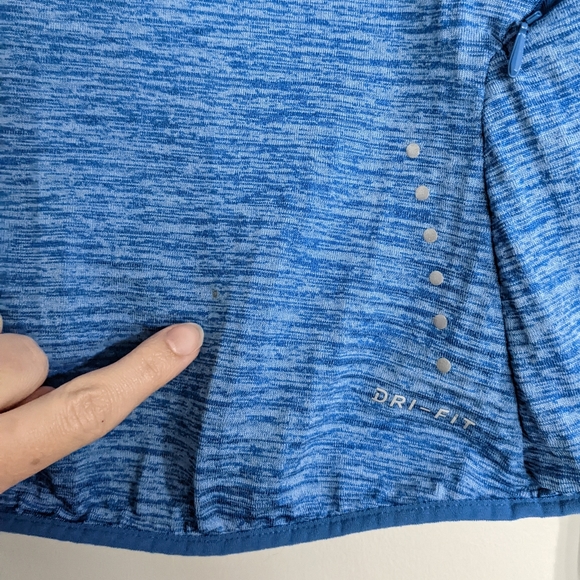 Nike Sphere Thermal Dri-Fit Half Zip Pullover - Picture 11 of 12